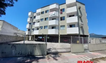 Apartamento com 2 quartos para alugar na A ( Lot Figueira Velha / Projetada), 134, Sertão do Maruim, São José