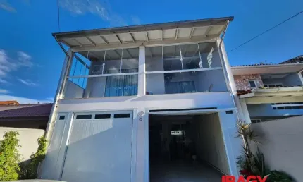 Excelente Casa 4 dormitório(s) em Campeche - Florianópolis