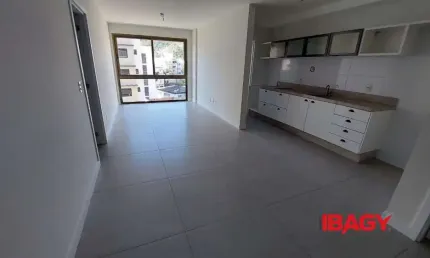 Apartamento com 1 quarto para alugar na Avenida Júlio D'acia Barreto, 161, Carvoeira, Florianópolis
