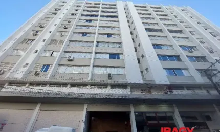 Excelente Apartamento 4 dormitório(s) em Centro - Florianópolis