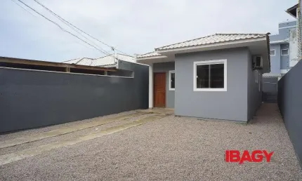 Excelente casa 3 dormitório(s) em são joão do rio vermelho - florianópolis
