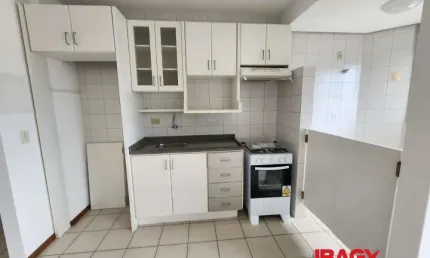 Apartamento com 1 quarto para alugar na Rua Cristóvão Nunes Pires, 301, Centro, Florianópolis