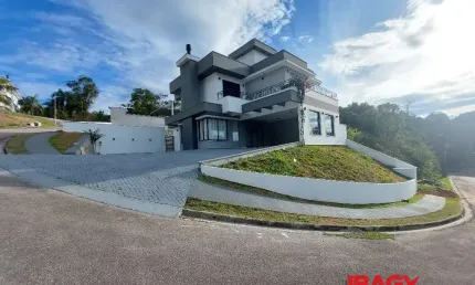Excelente casa em condominio 3 dormitório(s) em roçado - são josé