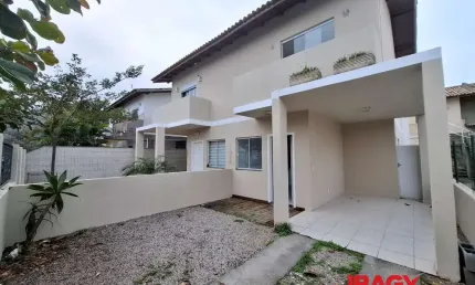 Casa com 3 quartos para alugar na Rua Canto das Corujas, 494, São João do Rio Vermelho, Florianópolis