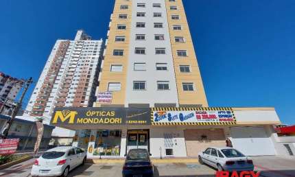 Apartamento com 2 quartos para alugar na Rua Coronel Bernardino Machado, 127, Centro, Palhoça, 73 m2 por R$ 2.100
