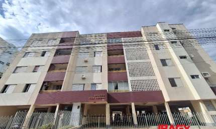 Apartamento com 3 quartos para alugar na Rua Mediterrâneo, 53, Córrego Grande, Florianópolis, 81 m2 por R$ 3.520