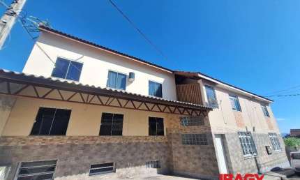 Excelente Apartamento 2 dormitório(s) em Agronômica - Florianópolis