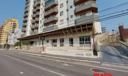 Ponto comercial com 4 salas para alugar na Rua Adhemar da Silva, 425, Kobrasol, São José, 65 m2 por R$ 4.000