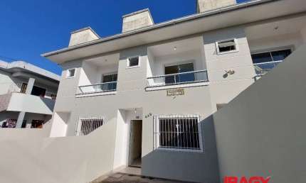 Casa com 2 quartos para alugar na Rua Olinda Rosa da Conceição, 448, Ingleses do Rio Vermelho, Florianópolis, 74 m2 por R$ 3.200