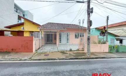 Excelente Casa 3 dormitório(s) em Centro - Florianópolis