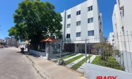 Apartamento com 3 quartos para alugar na Rua João Nilo Morfim, 91, Nossa Senhora do Rosário, São José, 61 m2 por R$ 2.100