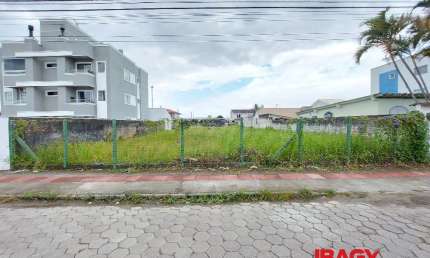 Terreno comercial para alugar na Rua Santinho Marcelino da Silva, 01, Aririu, Palhoça, 720 m2 por R$ 2.400