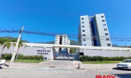 Apartamento com 2 quartos para alugar na Rua Arcanjo Cândido da Silva, 703, Praia de Fora, Palhoça, 49 m2 por R$ 1.300
