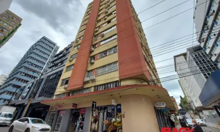 Oportunidade! Salas/Conjuntos em Centro - Florianópolis
