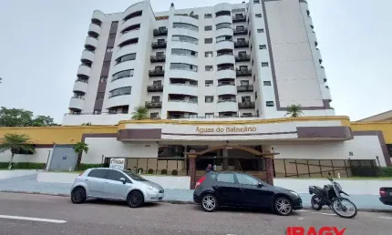 Excelente Apartamento 4 dormitório(s) em Balneário - Florianópolis