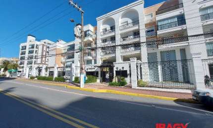 Excelente Apartamento 2 dormitório(s) em Abraão - Florianópolis