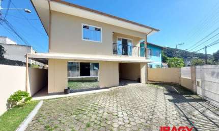 Casa com 4 quartos para alugar na Rua Rita Lourenço da Silveira, 495, Lagoa da Conceição, Florianópolis, 141 m2 por R$ 6.800