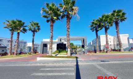 Apartamento com 2 quartos para alugar na Avenida Paulo Roberto Vidal, 347, Bela Vista, Palhoça, 45 m2 por R$ 1.100