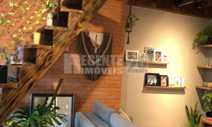 Casa à venda no bairro Saco Grande em Florianópolis