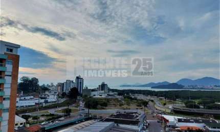 Cobertura Duplex à venda no bairro Trindade em Florianópolis.