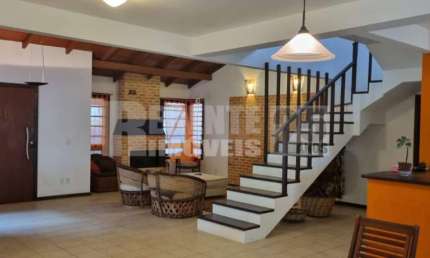 Casa à venda em bairro Rio Tavares em Florianópolis