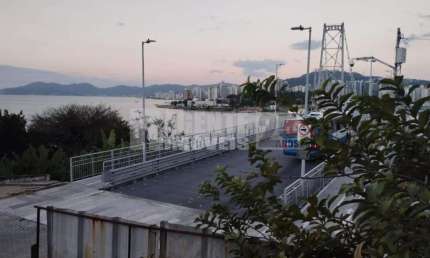 Terreno Comercial em Lugar previlegiado pONTE hERCILIO lUZ em Florianópolis