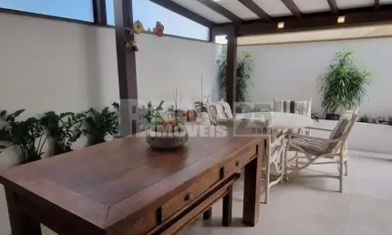 Apartamento à venda com 4 quartos no bairro Centro em Florianópolis.