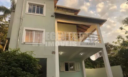 Casa com 5 quartos para alugar na Rua Folhas Verdes, 352, Córrego Grande, Florianópolis