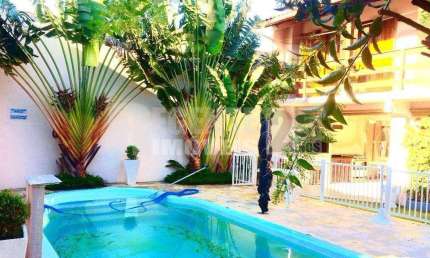 Casa em condomínio fechado à venda no bairro Ingleses em Florianópolis.