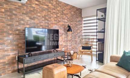 Cobertura Duplex em estilo industrial à venda na agronômica com 3 suíte