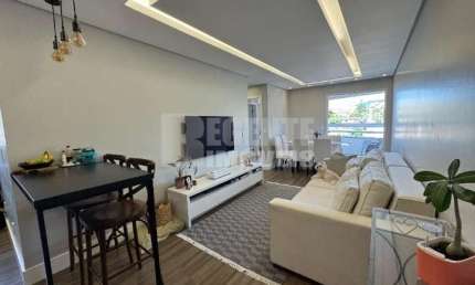 Apartamento à venda no bairro Carvoeira em Florianópolis