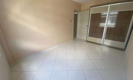 Um incrível apartamento localizado no bairro Trindade aguarda você!