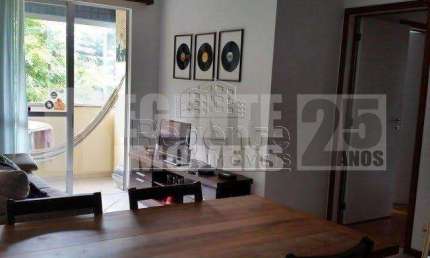 Apartamento à venda no bairro Trindade em Florianópolis.