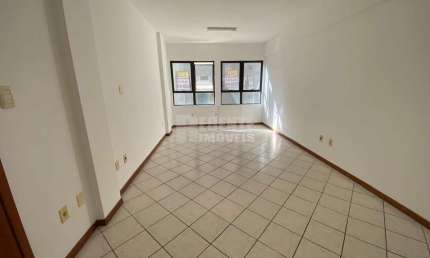 Excelente sala comercial para locação no bairro Trindade!
