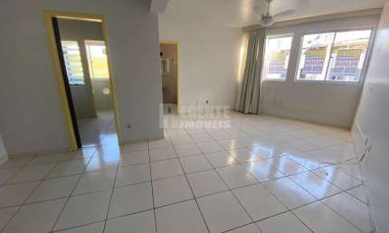 Ótimo apartamento no bairro Carvoeira, ao lado da UFSC!