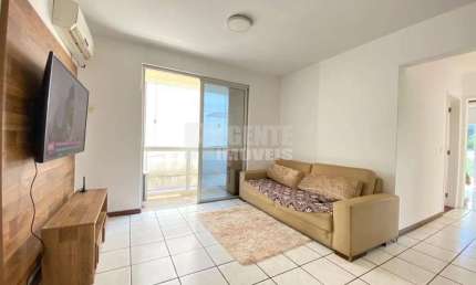 Apartamento todo mobiliado à venda no bairro Trindade em Florianópolis
