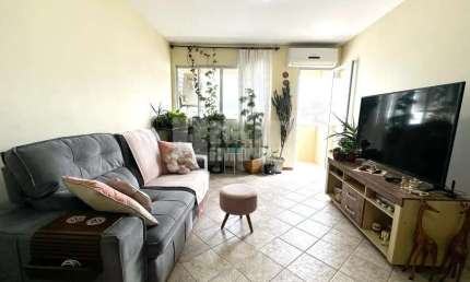 Apartamento à venda no bairro Trindade em Florianópolis