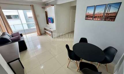 Excelente imóvel mobiliado de 2 dormitórios no bairro Ingleses!