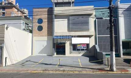 Ótimo prédio comercial para locação no bairro Agronômica!