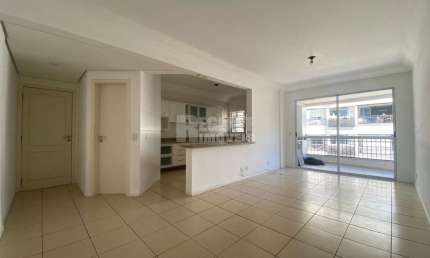 Ótimo apartamento de 3 dormitórios no bairro Coqueiros!
