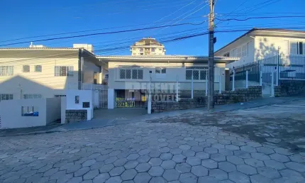 Casa comercial para alugar na Belarmino Correia, 181, Trindade, Florianópolis