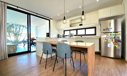 Casa de 3 quartos e 2 suítes na Daniela - Florianópolis