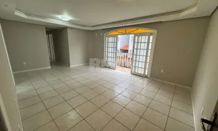 Apartamento com 3 dormitórios à venda no bairro Itacorubi em Florianópolis