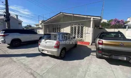 Casa comercial para alugar na Rua Cônego Bernardo, 240, Trindade, Florianópolis