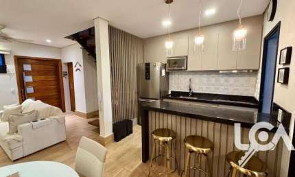 Sobrado Tríplex com 2 suítes à venda, 100 m² por R$ 680.000 - Massaguaçu - Caraguatatuba/SP