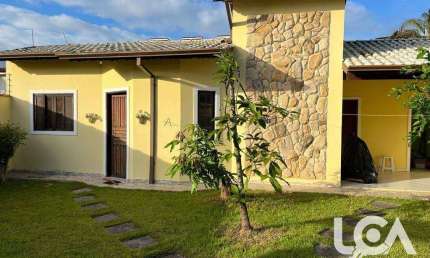 Casa com 3 dormitórios à venda, 160 m² por R$ 900.000,00 - Jardim Britânia - Caraguatatuba/SP