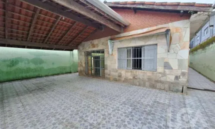 Casa com 2 dormitórios à venda, 141 m² por R$ 550.000 - Praia das Palmeiras - Caraguatatuba/SP