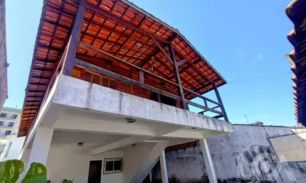 Sobrado a 150 mts da praia com 4 dormitórios à venda, 225 m² por R$ 850.000 - Martim de Sá - Caraguatatuba/SP