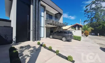 Casa com 4 dormitórios à venda, 360 m² por R$ 1.800.000,00 - Massaguaçu - Caraguatatuba/SP