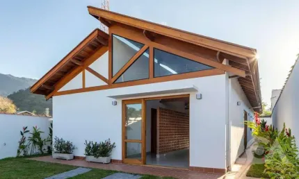 EXCELENTE Casa com 3 dormitórios à venda, 120 m² por R$ 1.060.000 - Massaguaçu - Caraguatatuba/SP